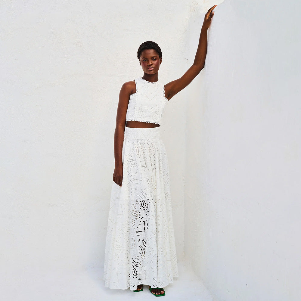 TrendAura Womens Two-Piece Set With Fitted Cropped Top And Flared High-Waist Skirt In Broderie Fabric