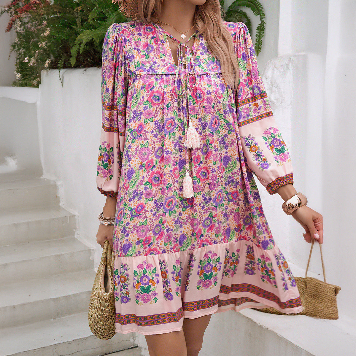 Dress for Women – V-Neck – Floral Pattern – Three-Quarter Sleeves – Loose Fit