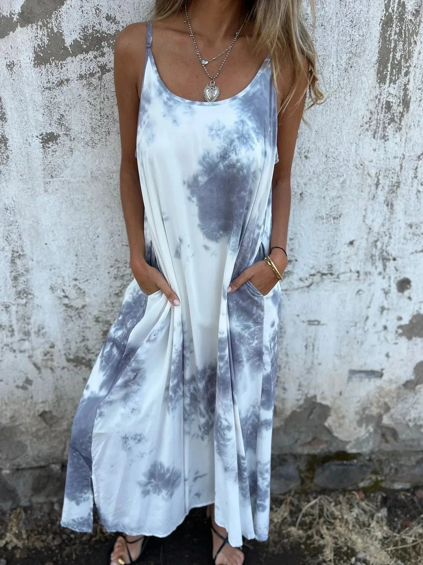 Women’s Maxi Dress – Relaxed Fit – Adjustable Straps – Breathable Cotton – Pockets