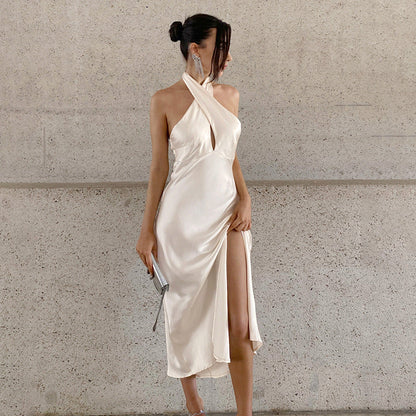 Women's Evening Dress – Satin – Slim Fit Mermaid Cut – Halterneck with Keyhole Detail