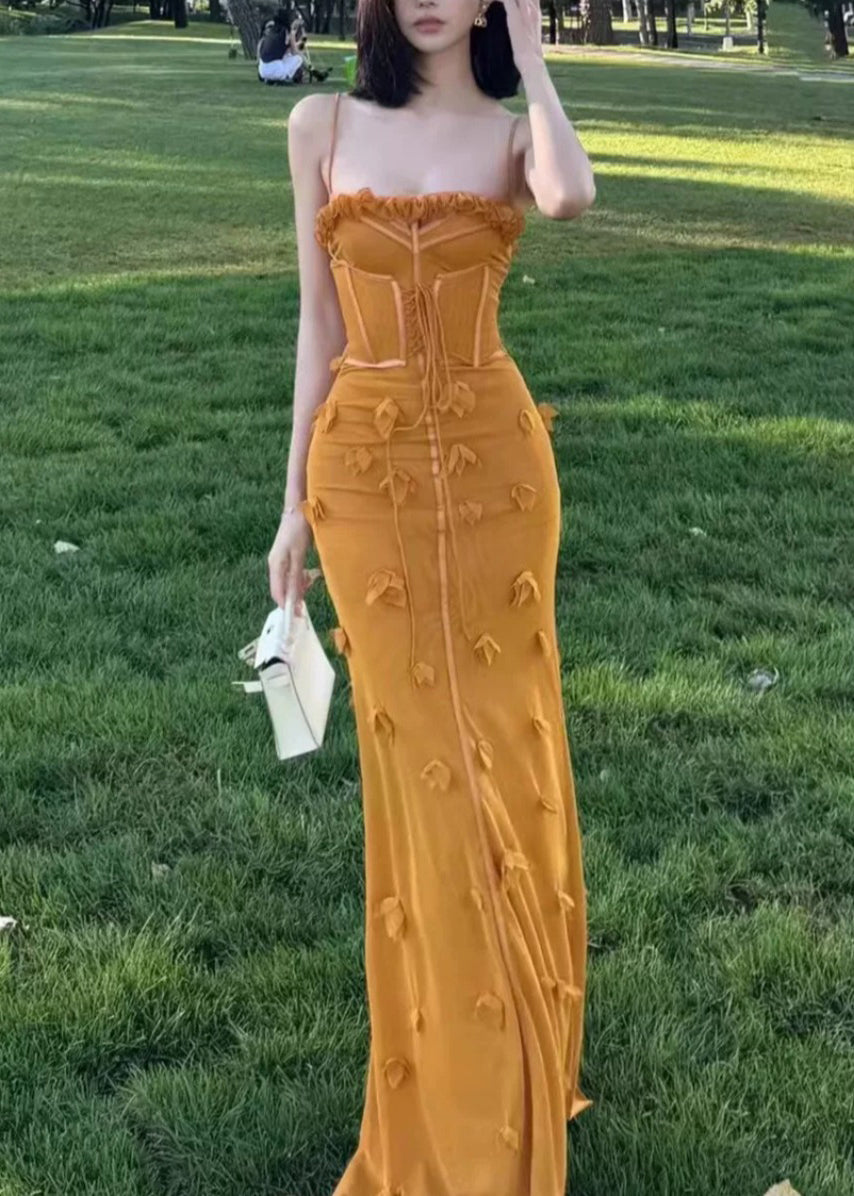 Robe longue en tulle bio jaune à volants et patchwork floral sans manches - TrendAura