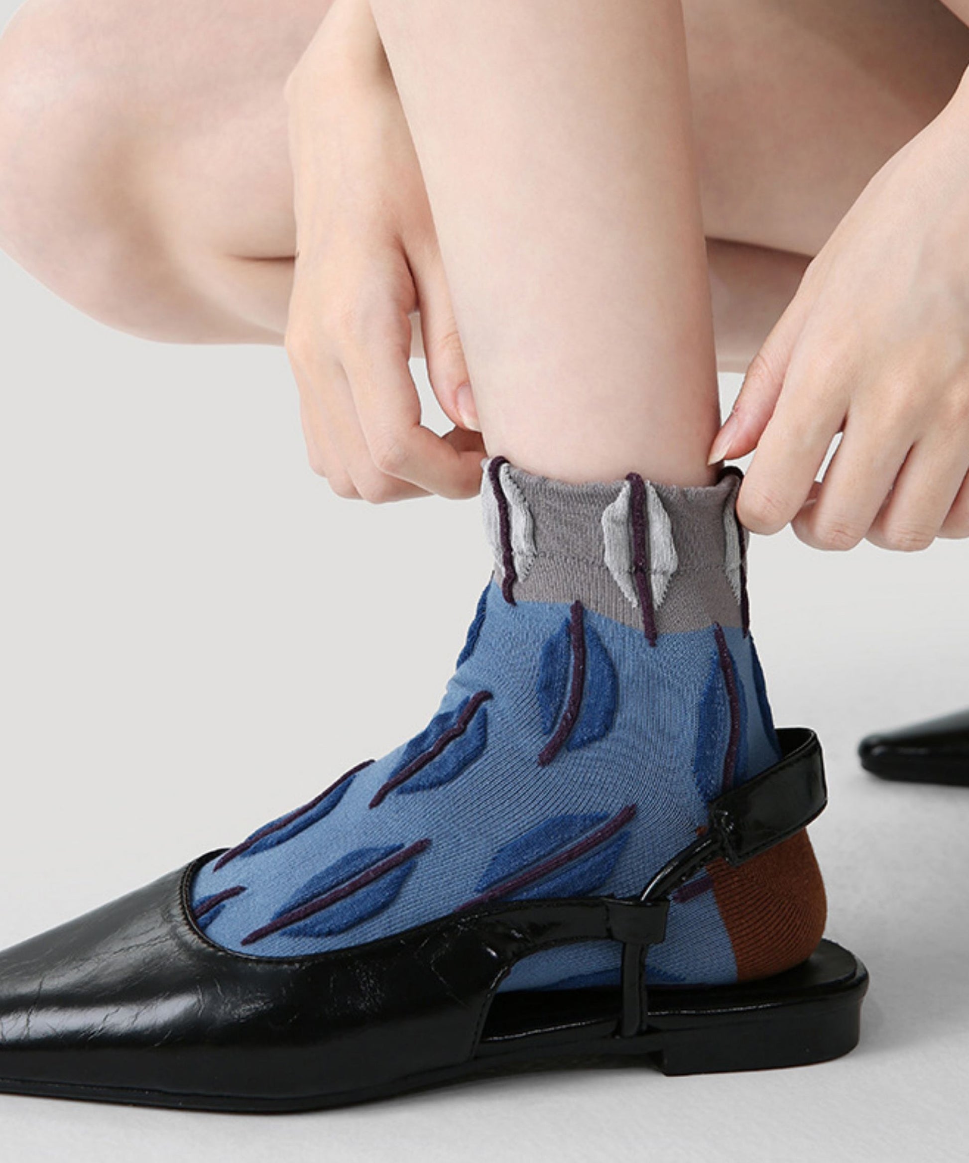 Chaussettes fines et respirantes en jacquard colorblock original. - TrendAura