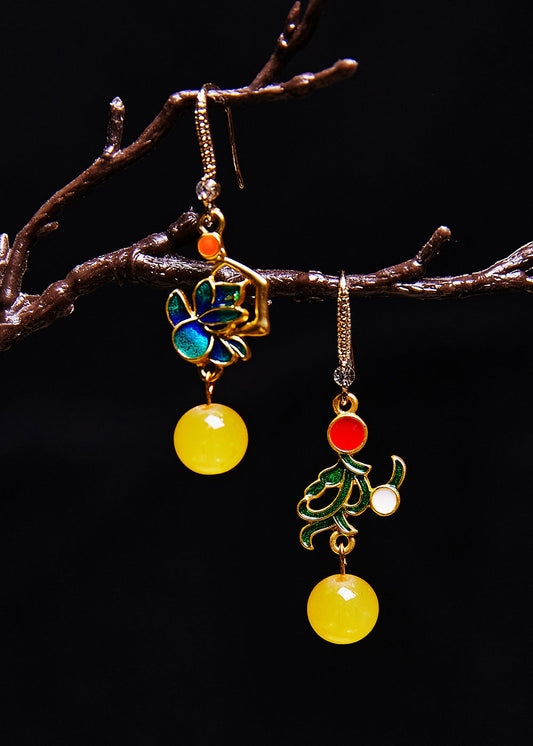 Boucles d'oreilles pendantes asymétriques en cire d'abeille, Design original - TrendAura