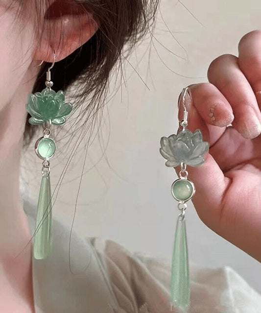 Boucles d'oreilles pendantes en argent sterling vert clair avec pierre œil de chat au design original - TrendAura