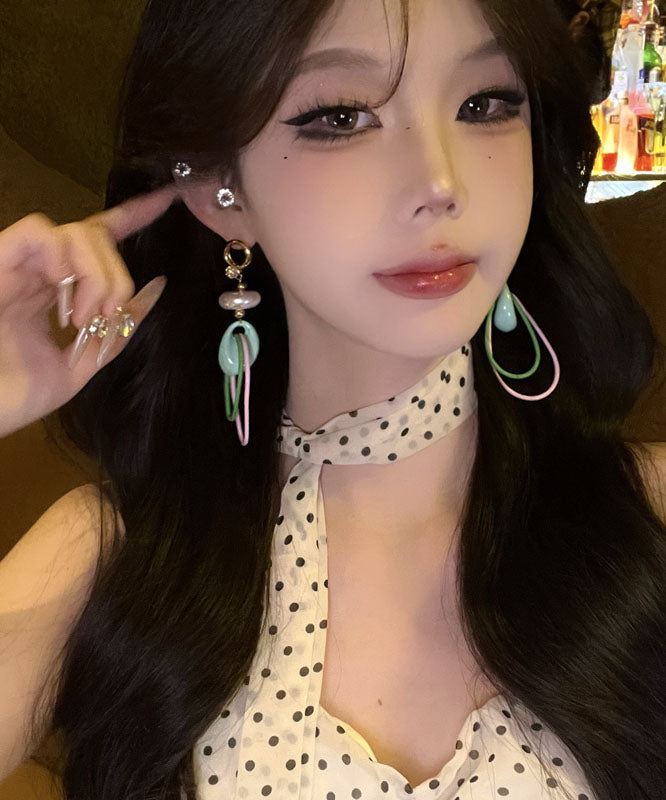 Boucles d'oreilles pendantes originales en alliage de cuivre arc-en-ciel avec perles - TrendAura