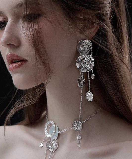 Boucles d'oreilles pendantes à pampilles ondulées en cuivre et soie au design original - TrendAura