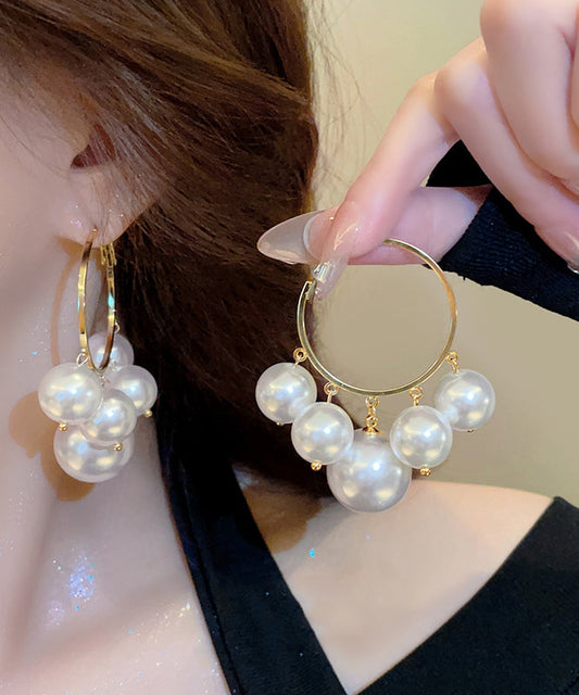 Boucles d'oreilles créoles surdimensionnées en alliage de métal blanc avec perles - TrendAura
