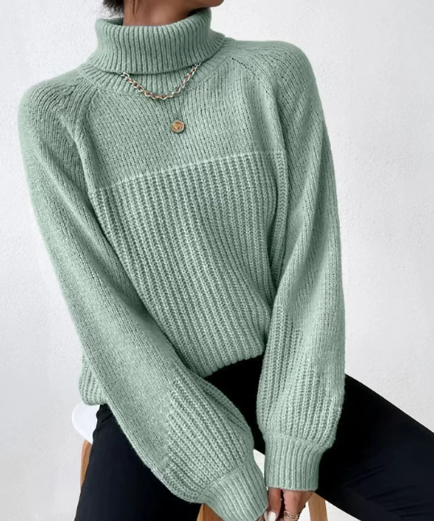 Blaire – Warm knitted turtleneck sweater for women