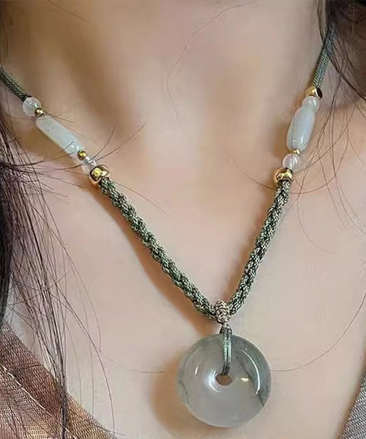 Collier pendentif boucle Ping An en jade tissé vert rétro - TrendAura
