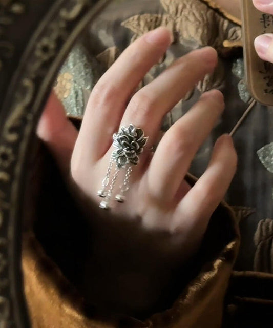 Bagues rétro en argent sterling avec pompon et pivoine en soie - TrendAura