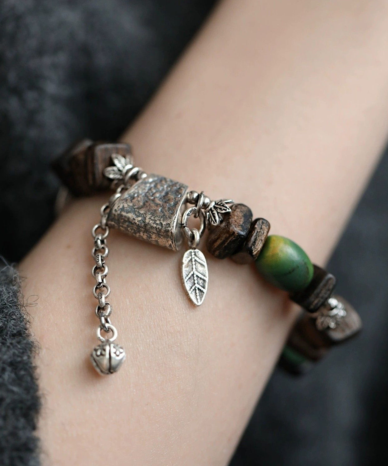 Bracelet à breloques rétro en argent sterling Eaglewood - TrendAura