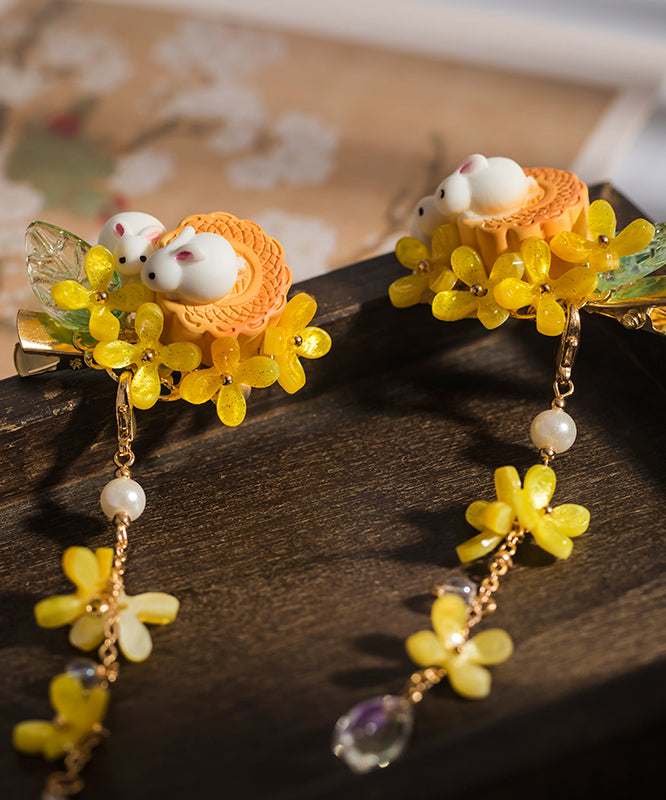 Épingle à cheveux rétro en cuivre jaune surdoré avec perle colorée en résine émaillée et pompon pour enfants - TrendAura
