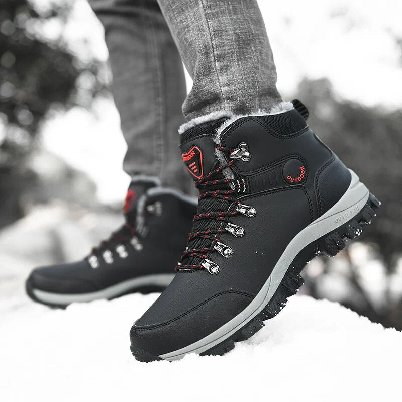 RivoGrip Mens Outdoor Winter Boots With Warm Insulating Lining And Non Slip Sole