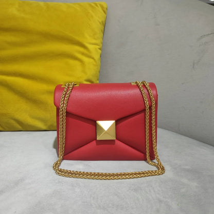 TrendAura Luxe Rivet Leather Crossbody Bag - Premium Craft With Rivet Detail And Versatile Chain Strap For Day To Night