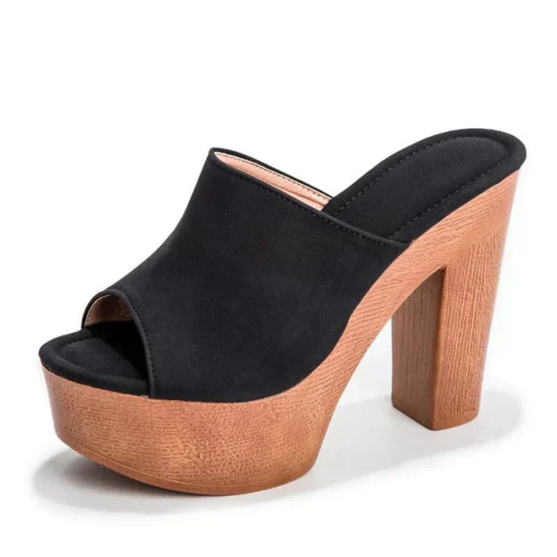 Women's Flat Sandals with Platform Design and Adjustable Straps