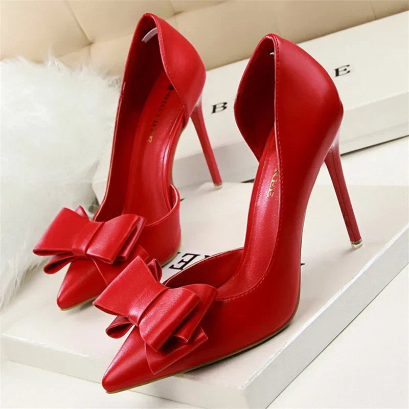 INGE Pointed Toe Pumps With Bow For Women Elegant Silhouette Flattering Soft Insole