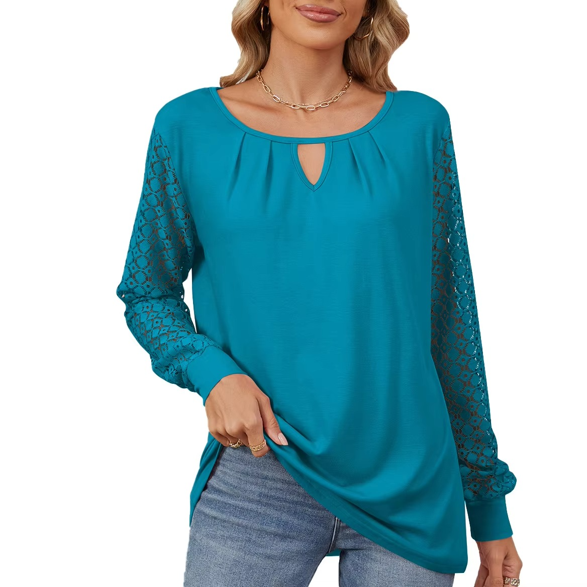 Carlotta | Fashionable long-sleeve top for women with lace details
