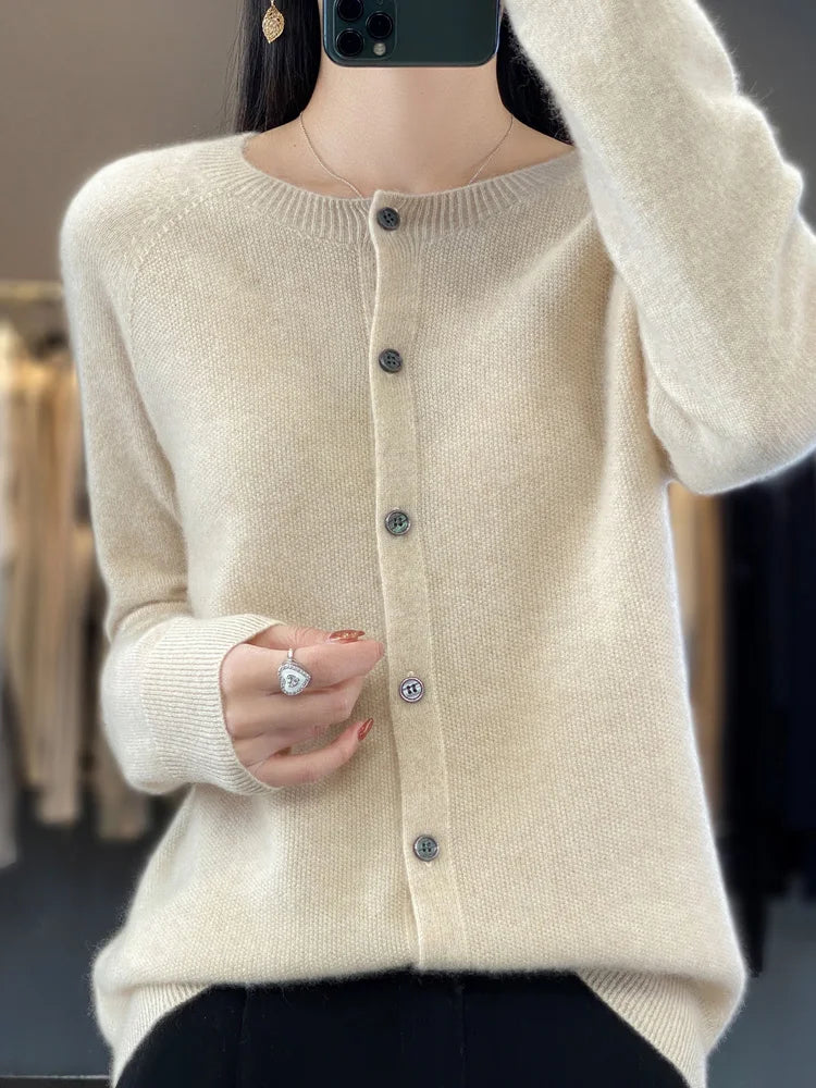 Women's Buttoned Cardigan with Classic Design and Versatile Style