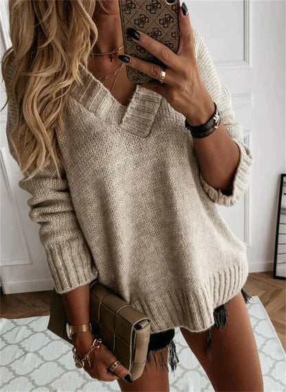 Beatrix | Chunky V-Neck Sweater for Women - Stylish and Warm