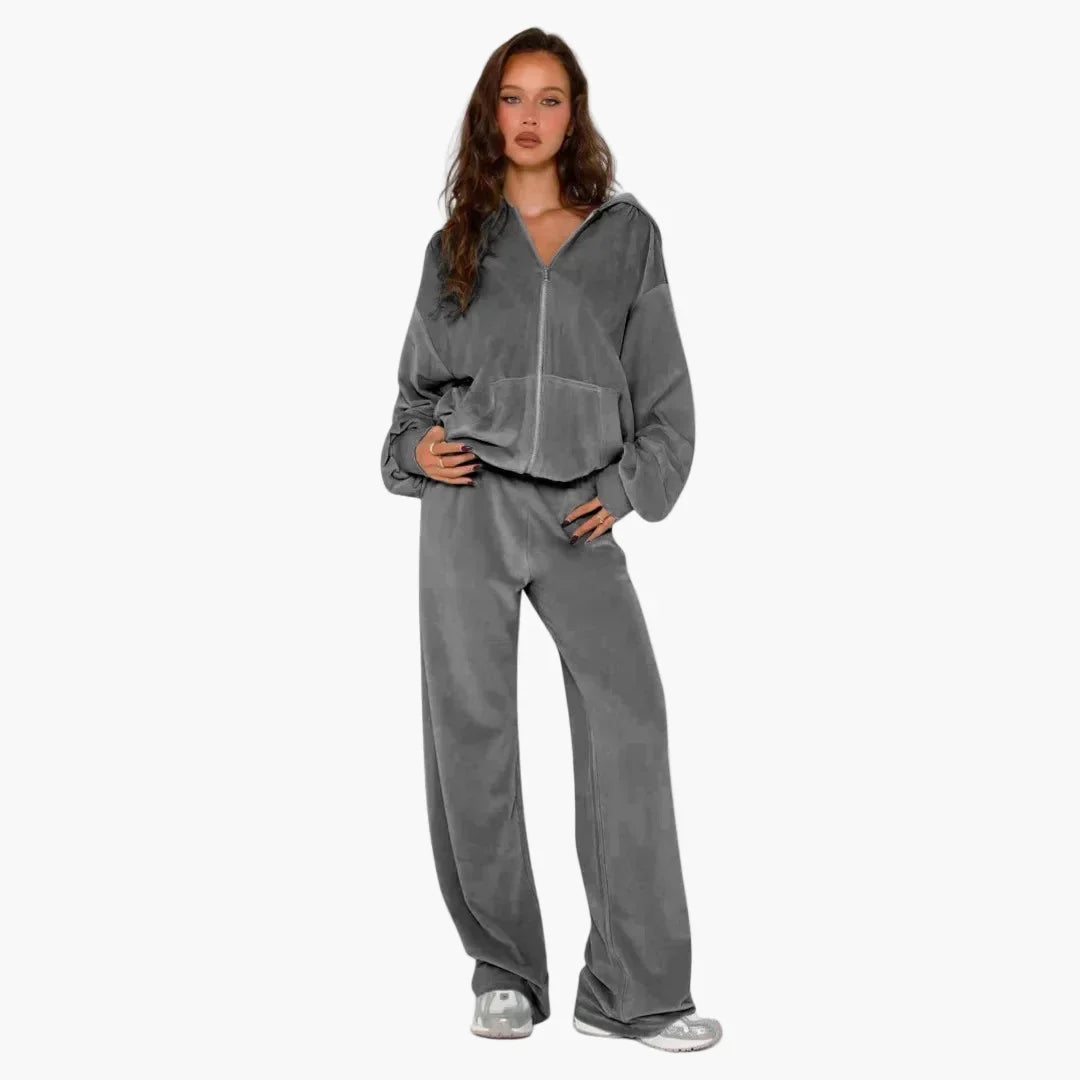 Women's Two-Piece Casual Outfit with Hoodie – Trendy Lounge Set in Oversize Style