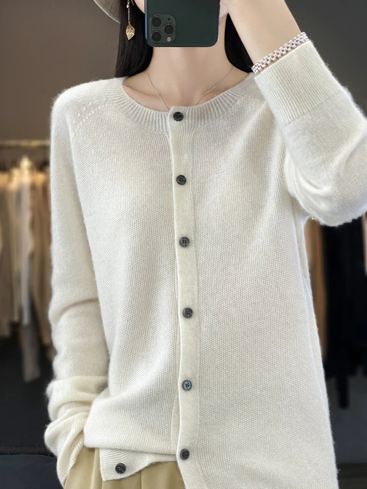 Women's Buttoned Cardigan with Classic Design and Versatile Style