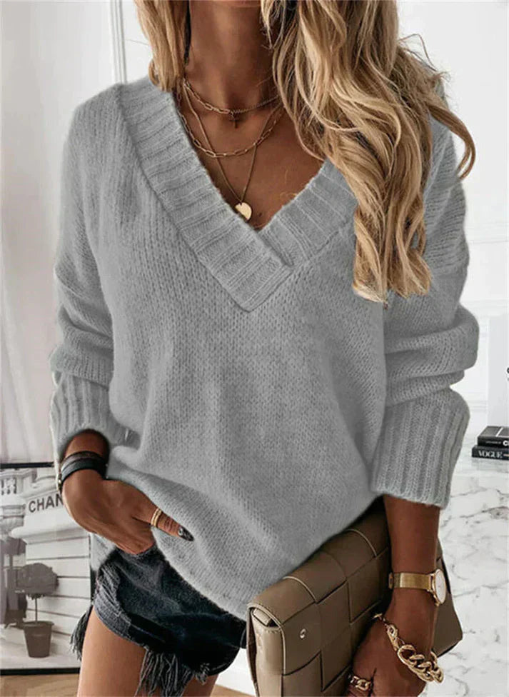 Beatrix | Chunky V-Neck Sweater for Women - Stylish and Warm