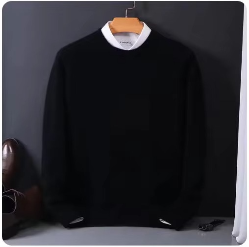 TrendAura Classic Cashmere O-Neck Navy Men's Sweater Knit Pullover for Soft Warmth and Refined Comfort
