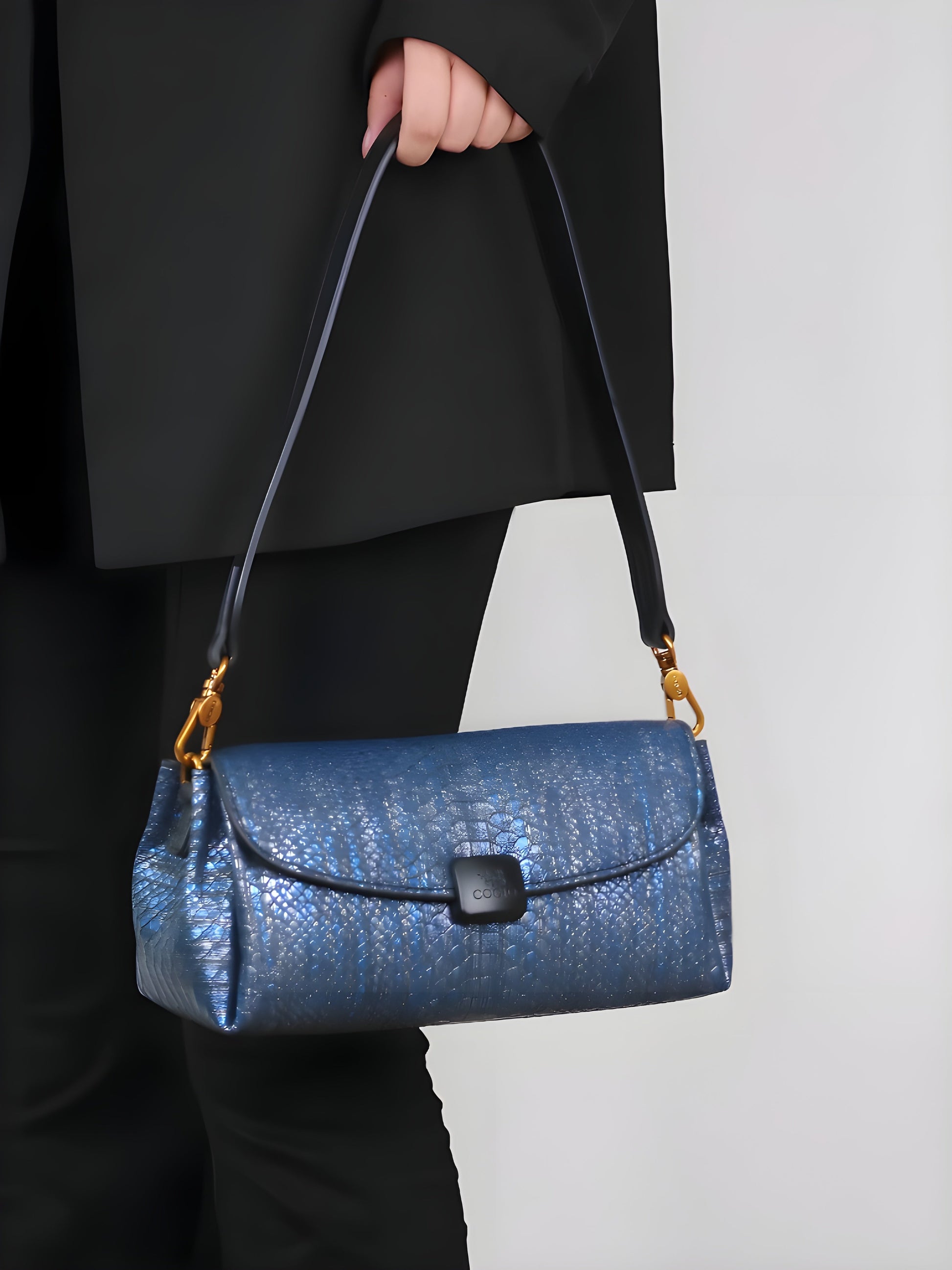 Embossed Snake-Print Shoulder Bag - TrendAura