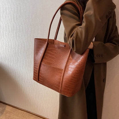 Moonbiffy Vintage Shoulder Bag Chic Versatile Spacious PU Leather For Women On The Go