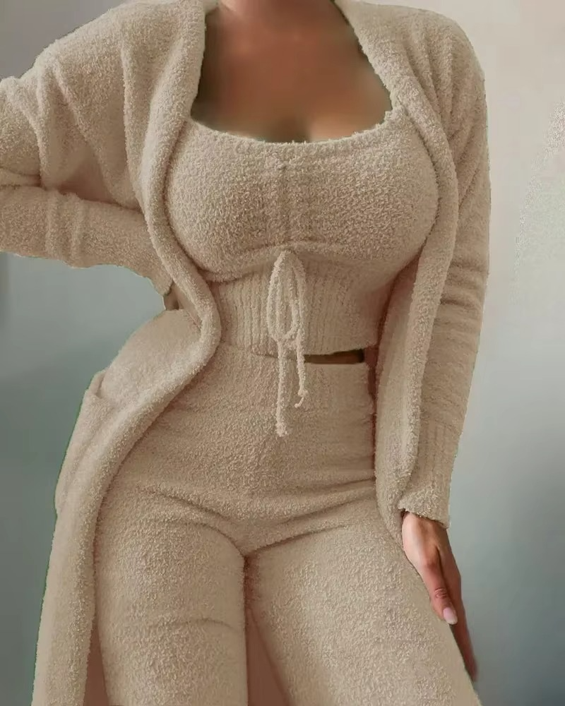 2025 Luxury Women’s Plush Pajama Set 3‑Piece Cozy Crop Top Long Pants and Coat