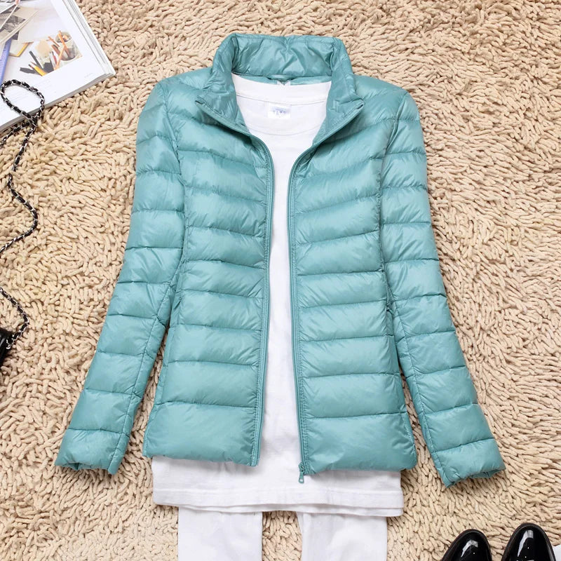 Eloura-Moda | Ultra-light women's down jacket with hood