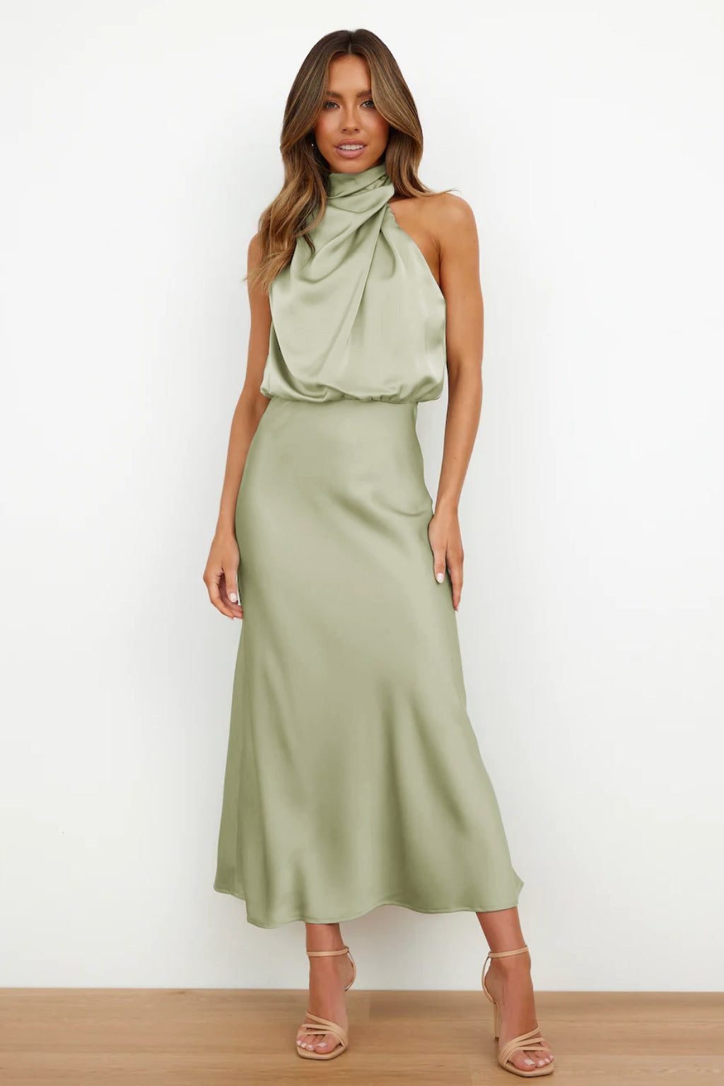 Women's Halter Evening Dress with Open Back and Floor-Length Design - TrendAura