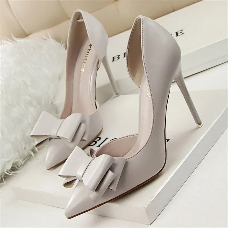 INGE Pointed Toe Pumps With Bow For Women Elegant Silhouette Flattering Soft Insole