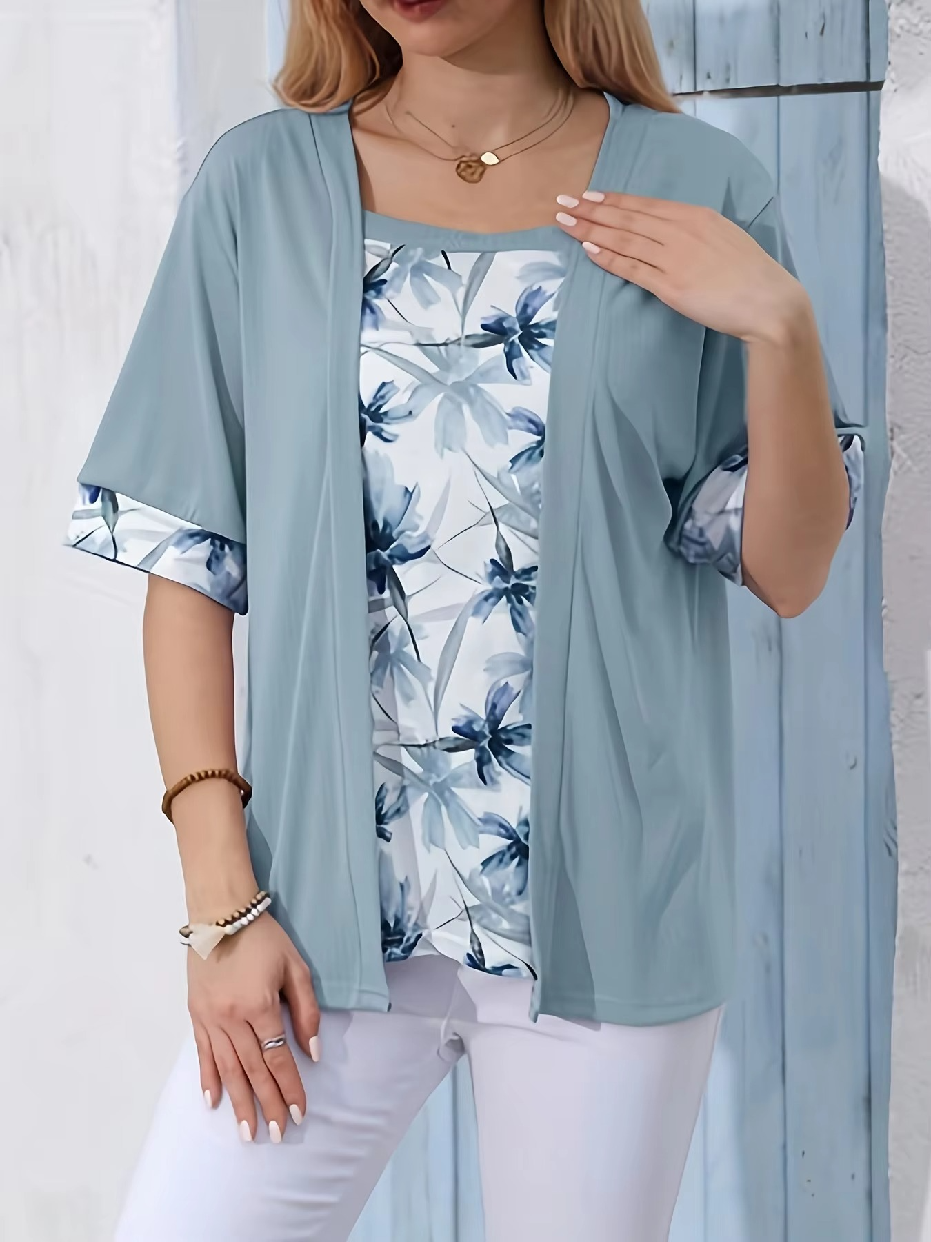 Carlotta | Fashionable Women's T-Shirt with Print and Elegant Square Collar