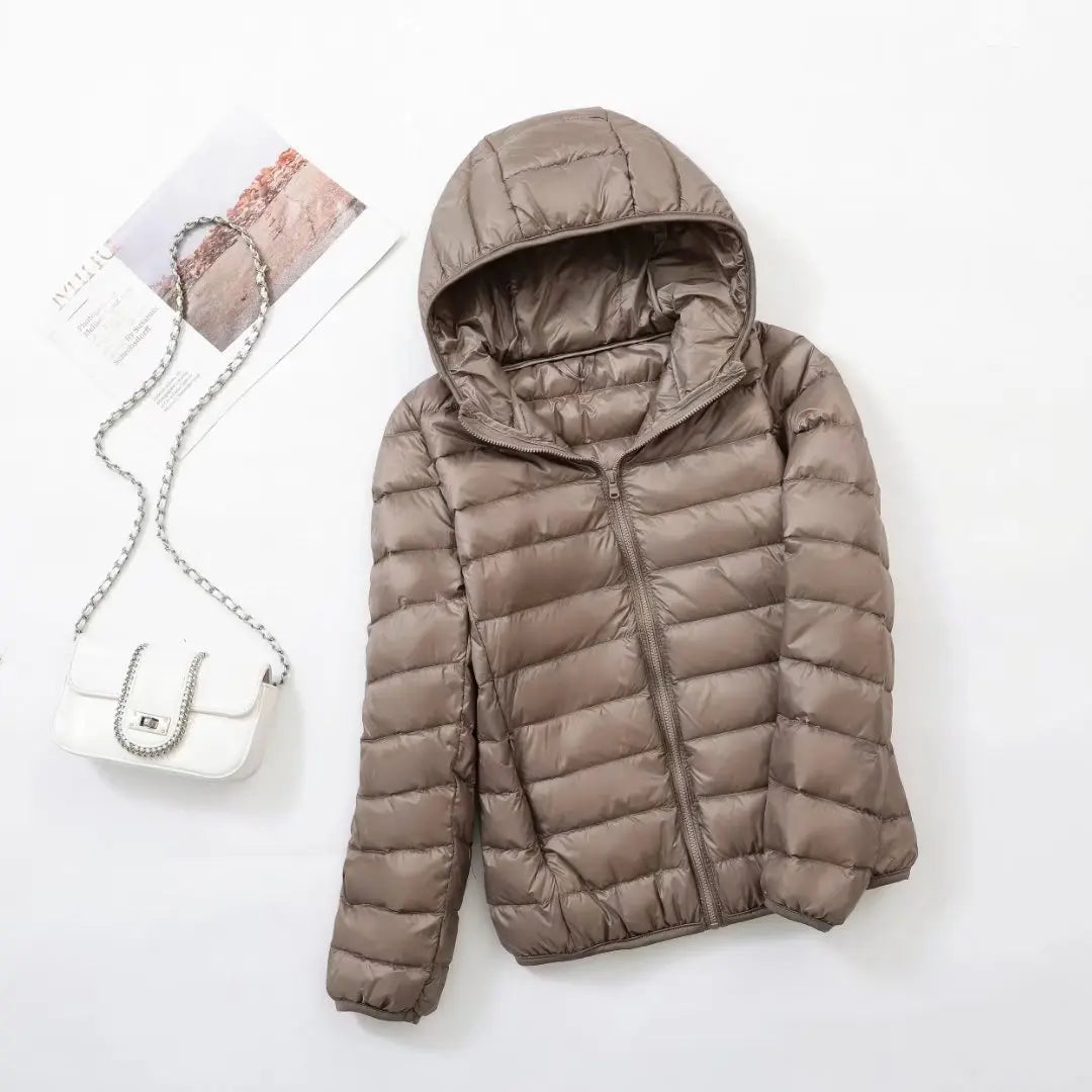 Women's hooded down jacket