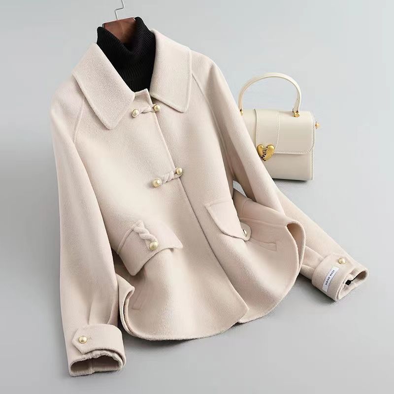 Lea Elegant Wool Coat For Modern Women, Lightweight Warmth And Soft Insulation, Timeless Sophistication