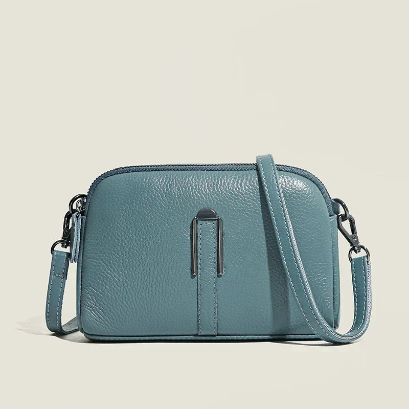 Women's Shoulder Bag with Structured Design and Versatile Style