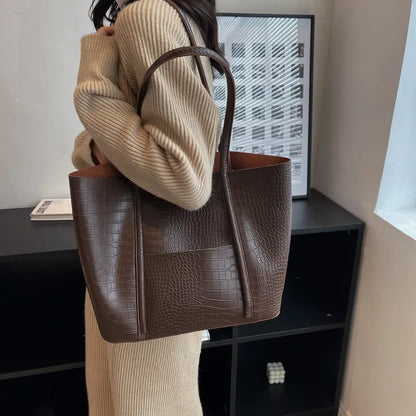 Moonbiffy Vintage Shoulder Bag Chic Versatile Spacious PU Leather For Women On The Go