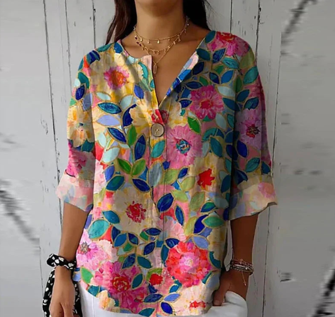 Women's blouse with pattern in V-neck | Loose fit