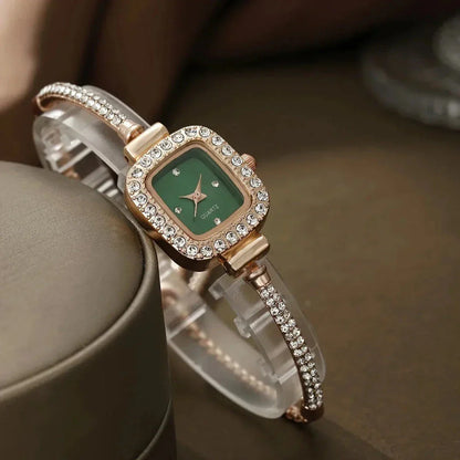 Serene Éclat Crystal Bracelet Watch For Women With Elegant Sparkle And Timeless Luxury
