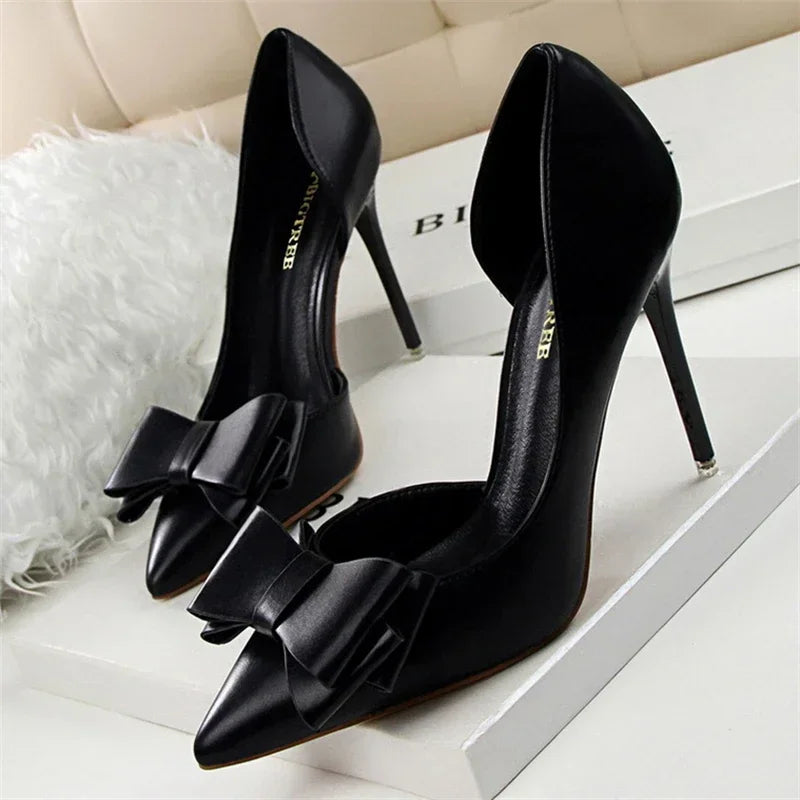 INGE Pointed Toe Pumps With Bow For Women Elegant Silhouette Flattering Soft Insole