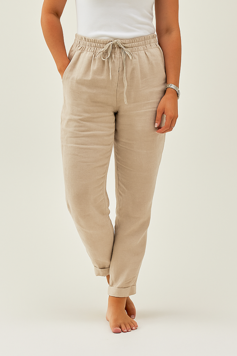 Hose with elastic waistband and drawstring