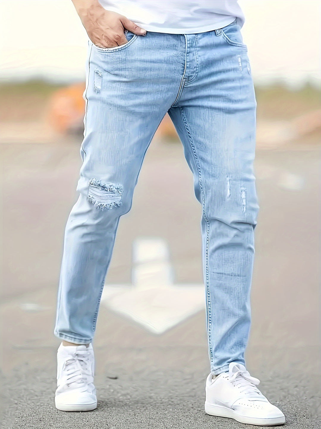 Slim-fit men's jeans made from stretch denim