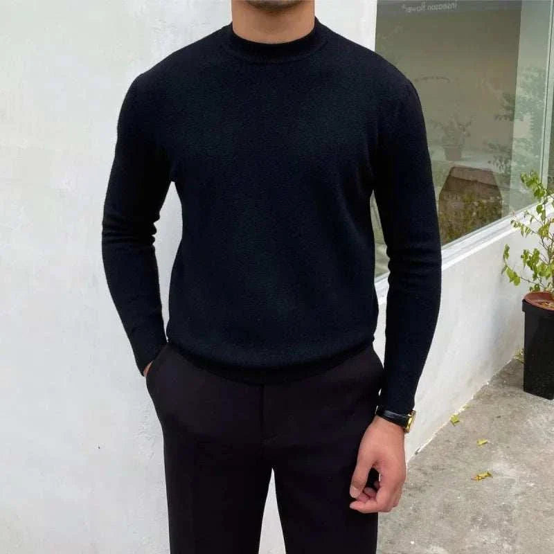Slim fit knitted sweater with breathable fit