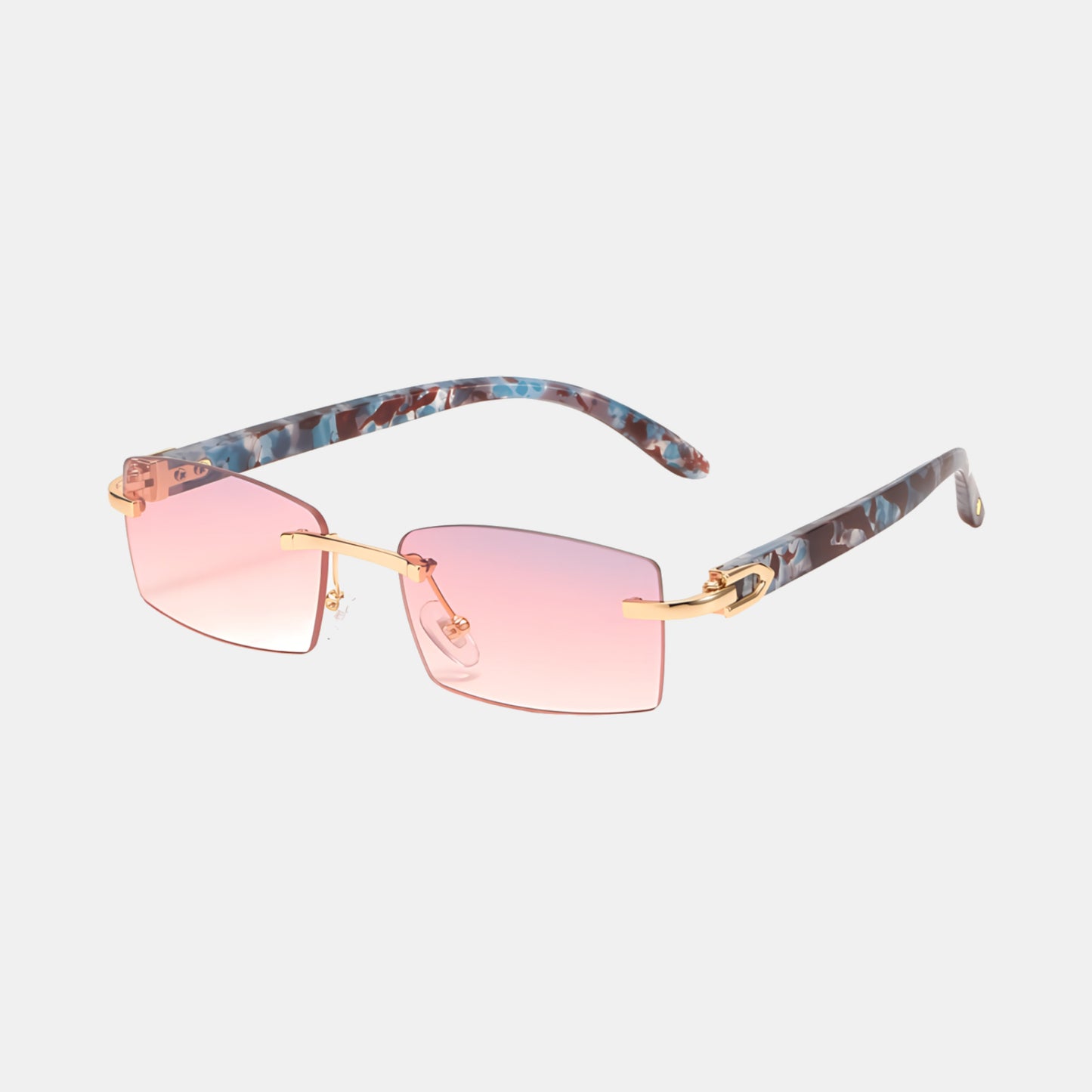 Women's sunglasses with reflective lenses and UV protection