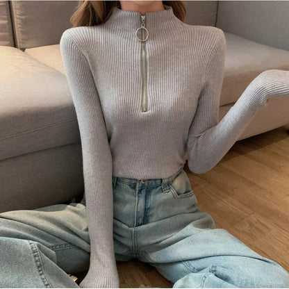 Women's knitted sweater with zipper and high collar