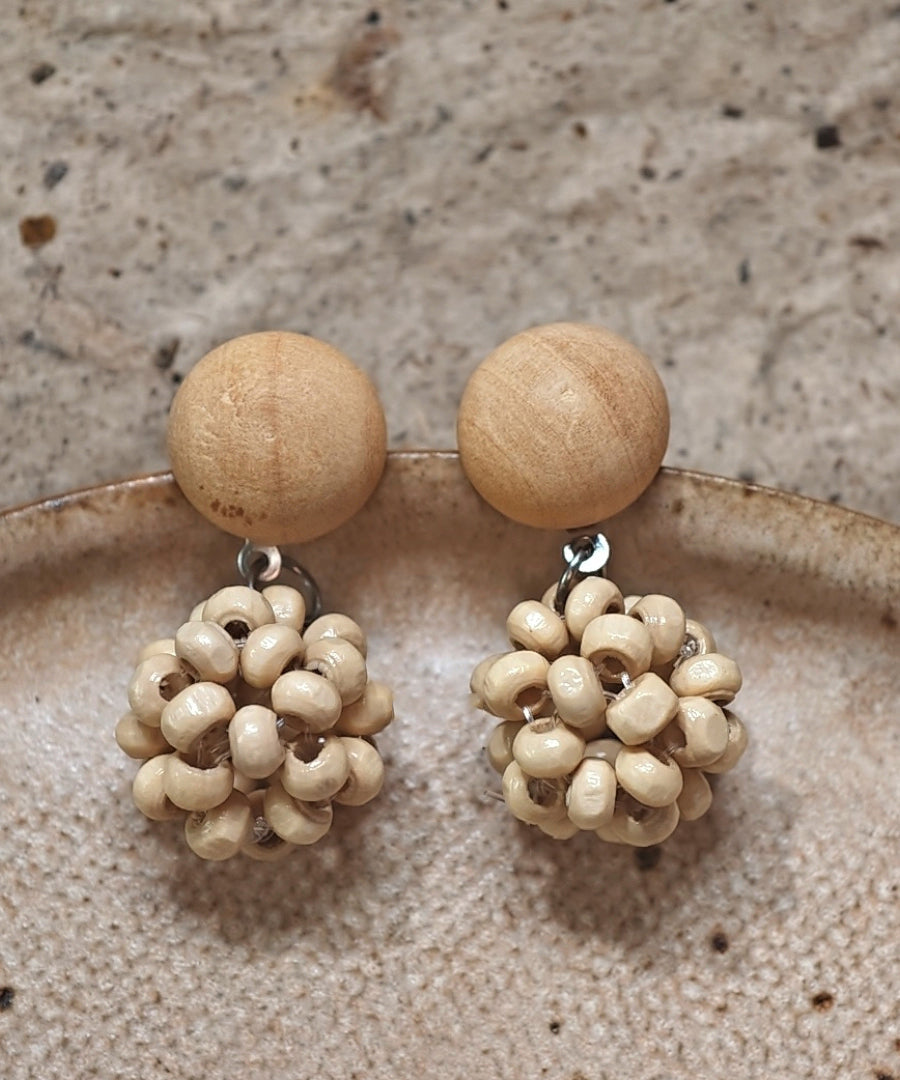 Boucles d'oreilles pendantes en argent sterling beige tissées en bois - TrendAura