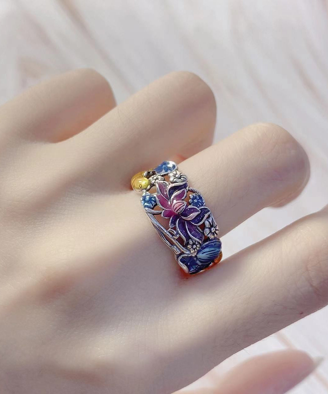 Bagues en argent sterling bleu avec motif carpe cloisonnée et brocart - TrendAura