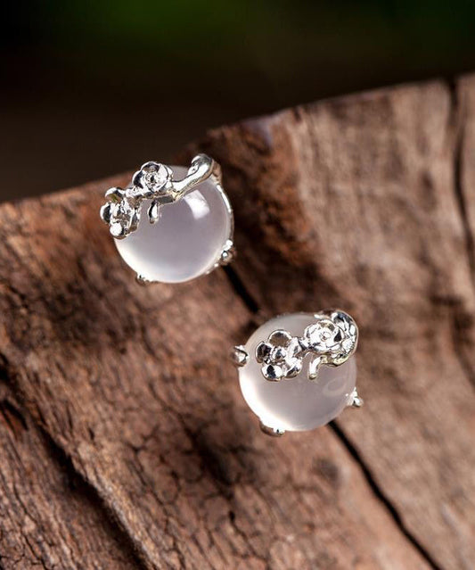 Boucles d'oreilles à tige en argent sterling incrustées de fleurs de prunier de style soie - TrendAura