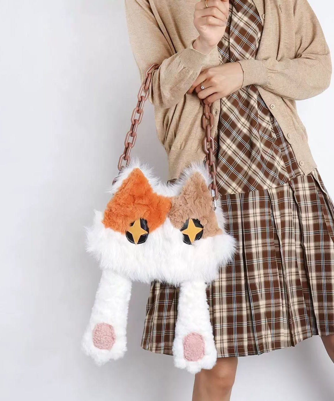 Sac à bandoulière en fourrure duveteuse style chat blanc asymétrique - TrendAura